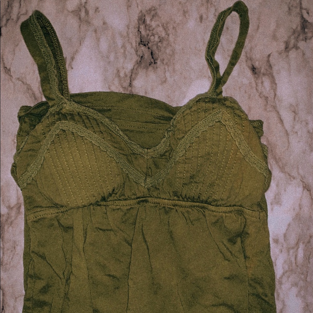 l.e.i. tank